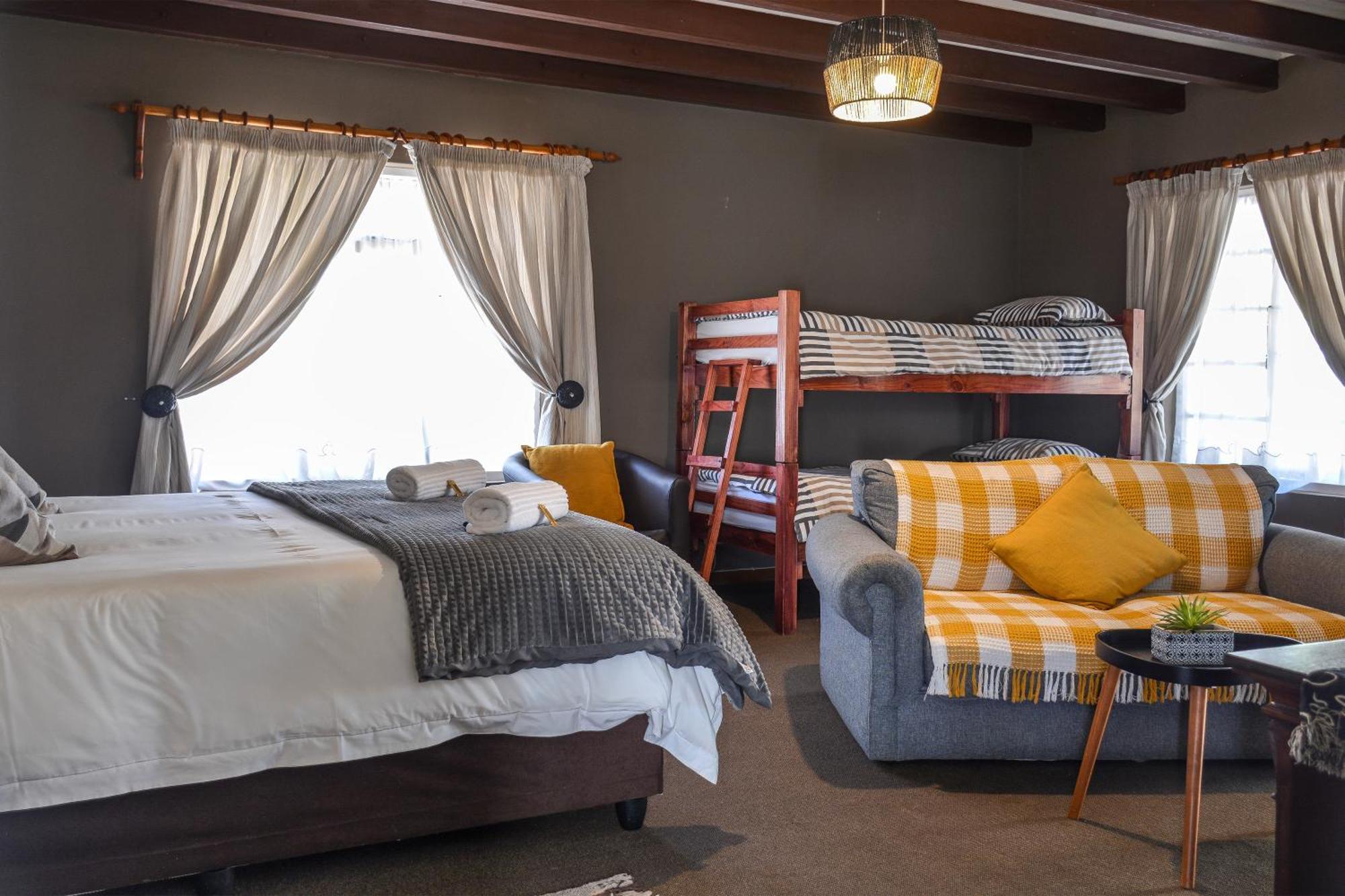 Biggy Best Boutique Hotel & Self Catering Cottages Хоуик Екстериор снимка