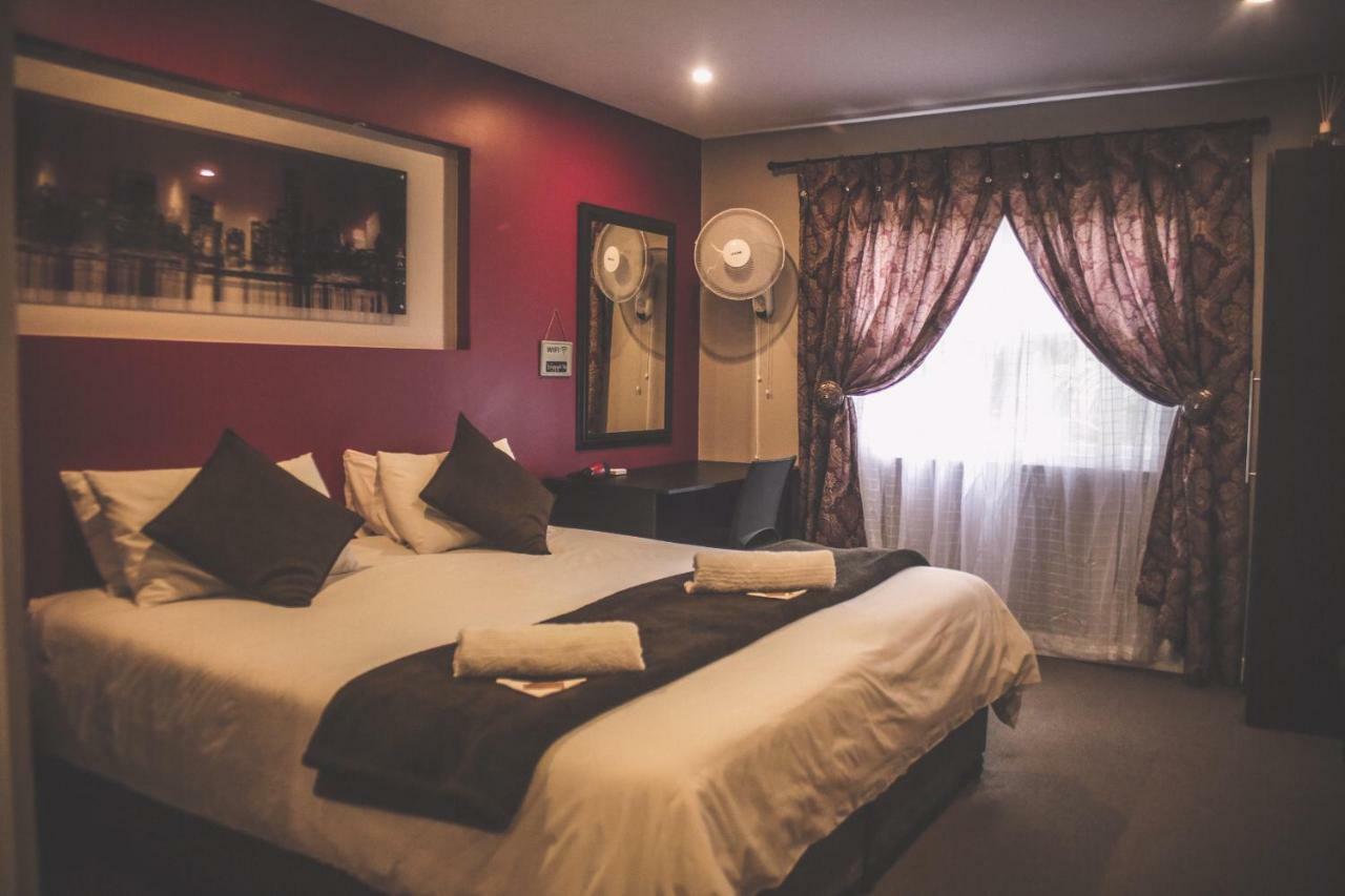 Biggy Best Boutique Hotel & Self Catering Cottages Хоуик Екстериор снимка