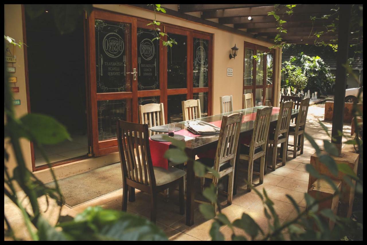 Biggy Best Boutique Hotel & Self Catering Cottages Хоуик Екстериор снимка