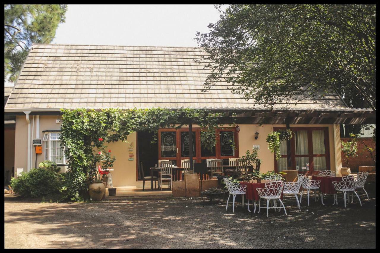 Biggy Best Boutique Hotel & Self Catering Cottages Хоуик Екстериор снимка