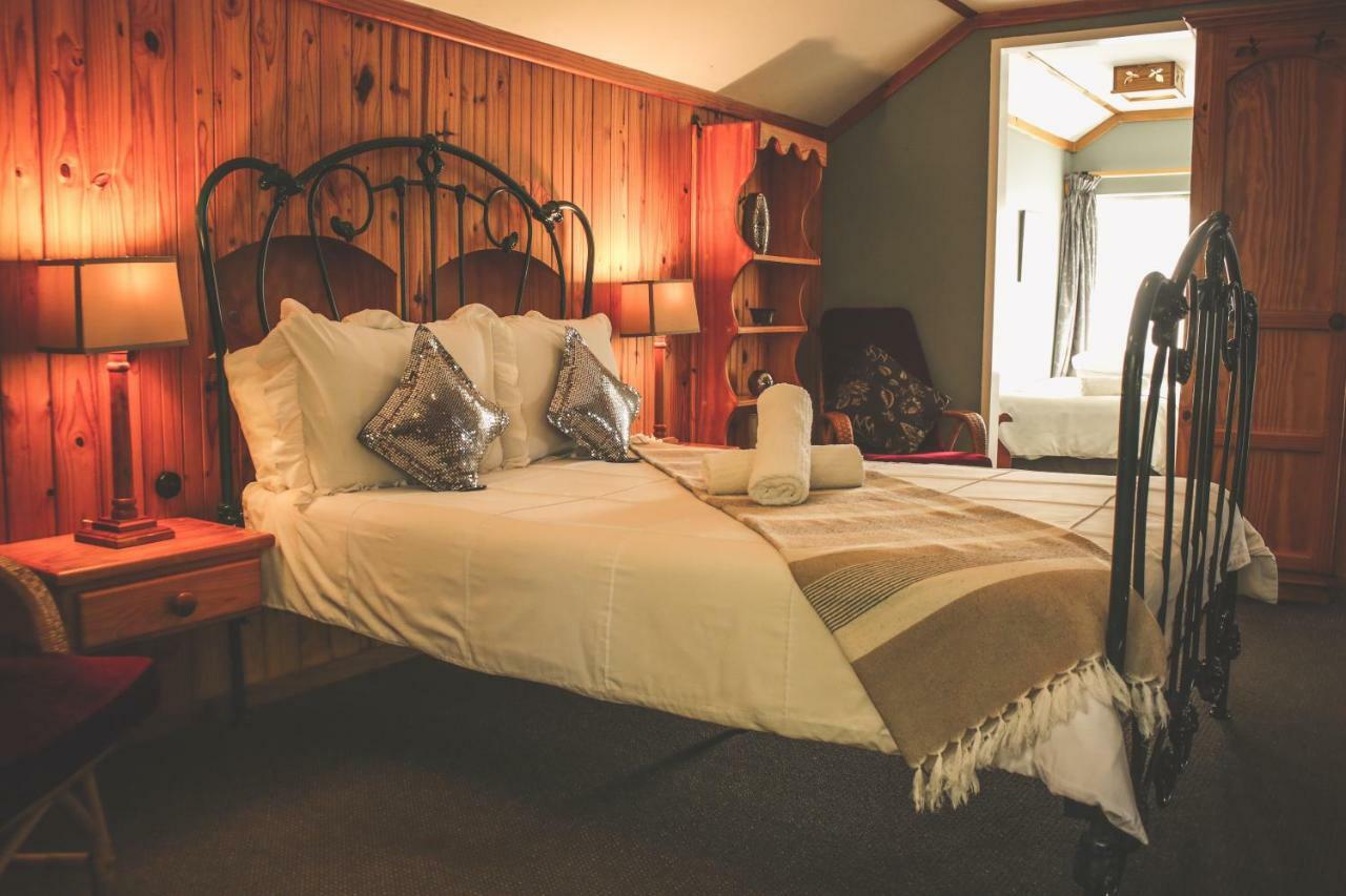 Biggy Best Boutique Hotel & Self Catering Cottages Хоуик Екстериор снимка